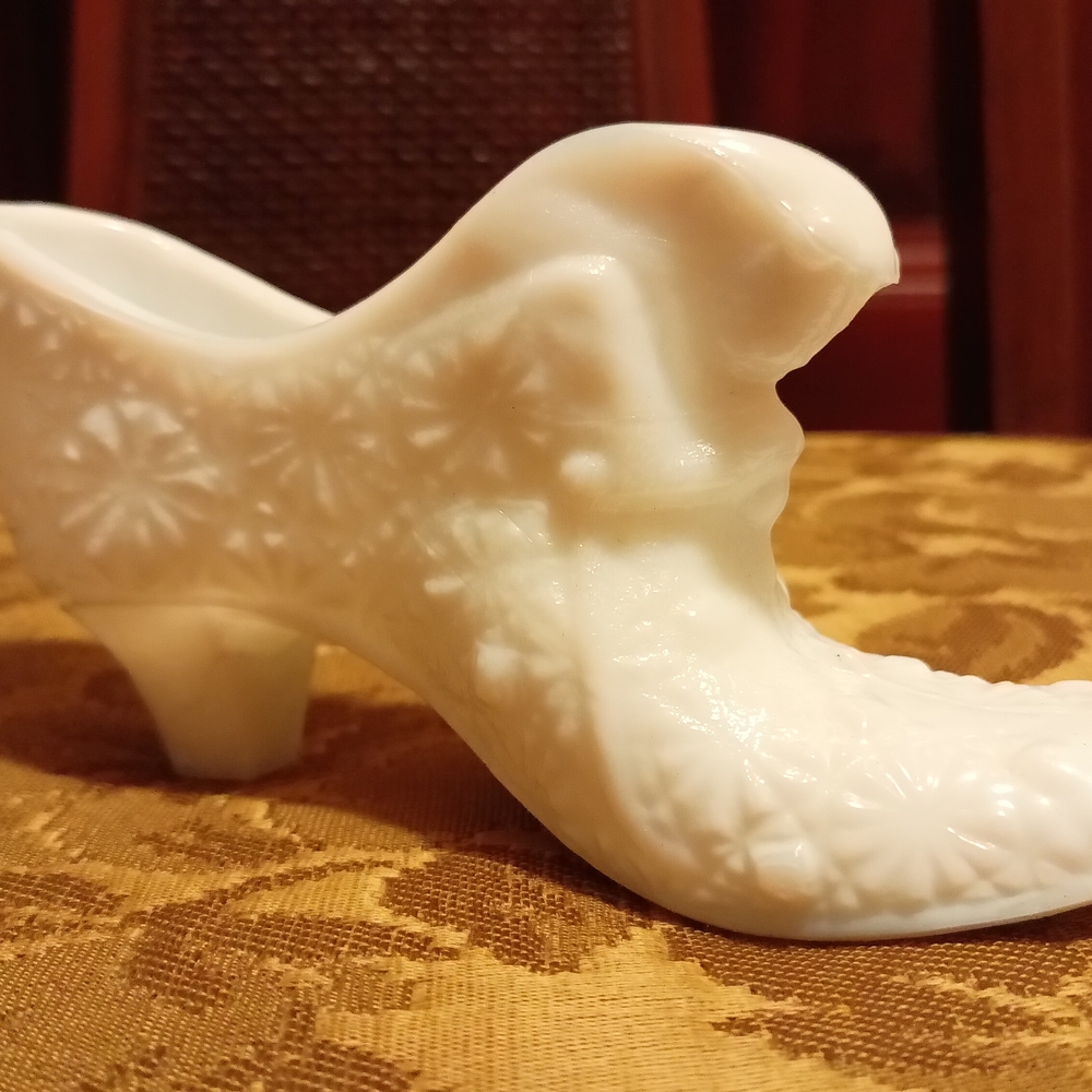 Elegant White Milk Glass Fenton Slipper